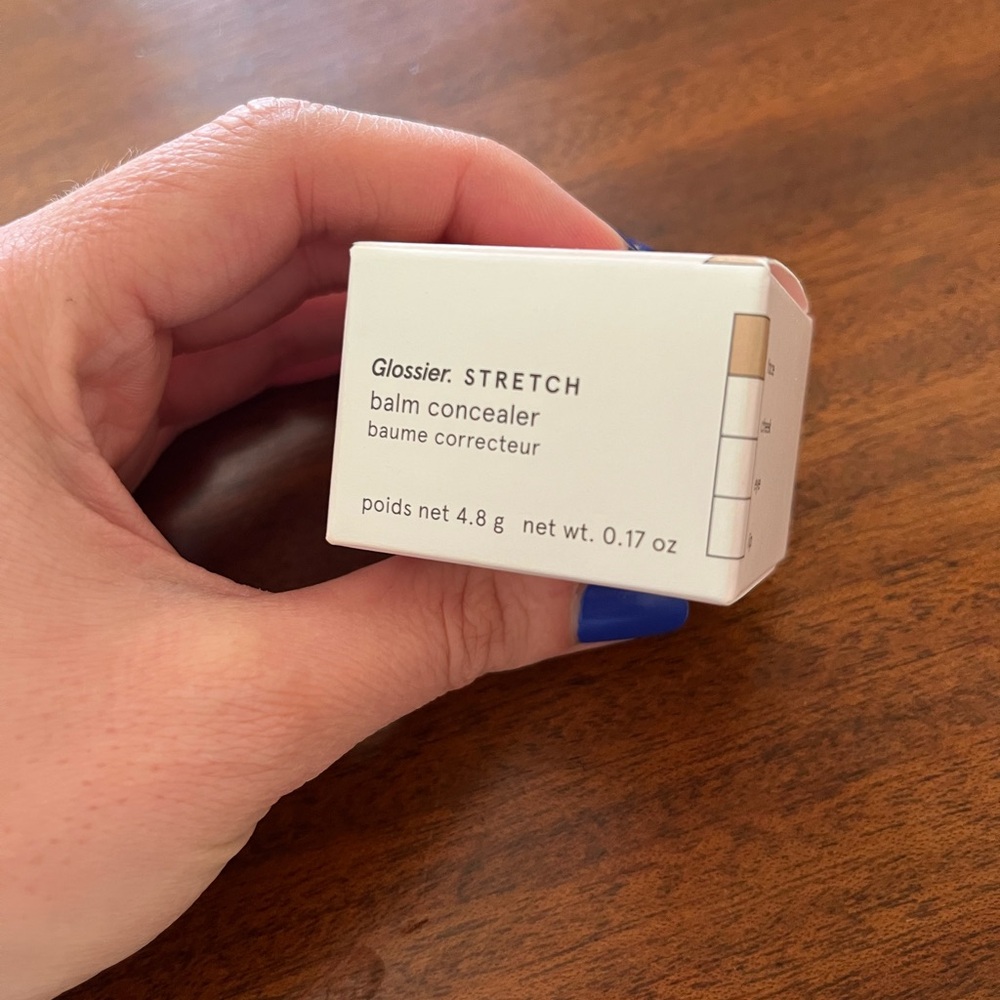 Glossier Stretch Concealer - Medium 1 - New - Picture 2 of 5